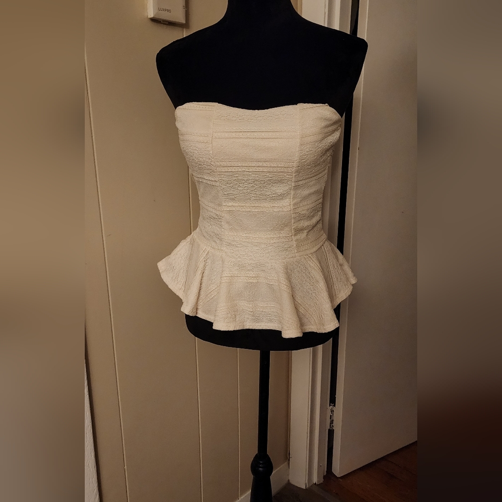 Strapless top